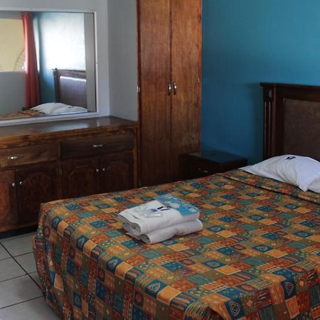 Hotel Hacienda Del Indio à Mexicali Extérieur photo