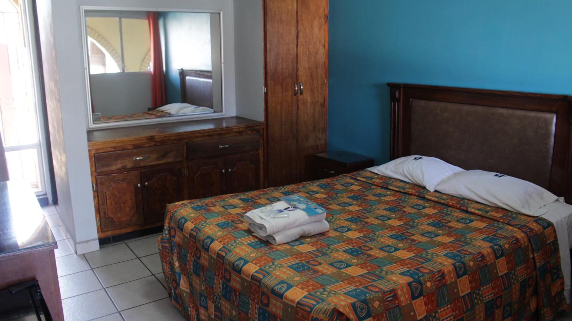 Hotel Hacienda Del Indio à Mexicali Extérieur photo