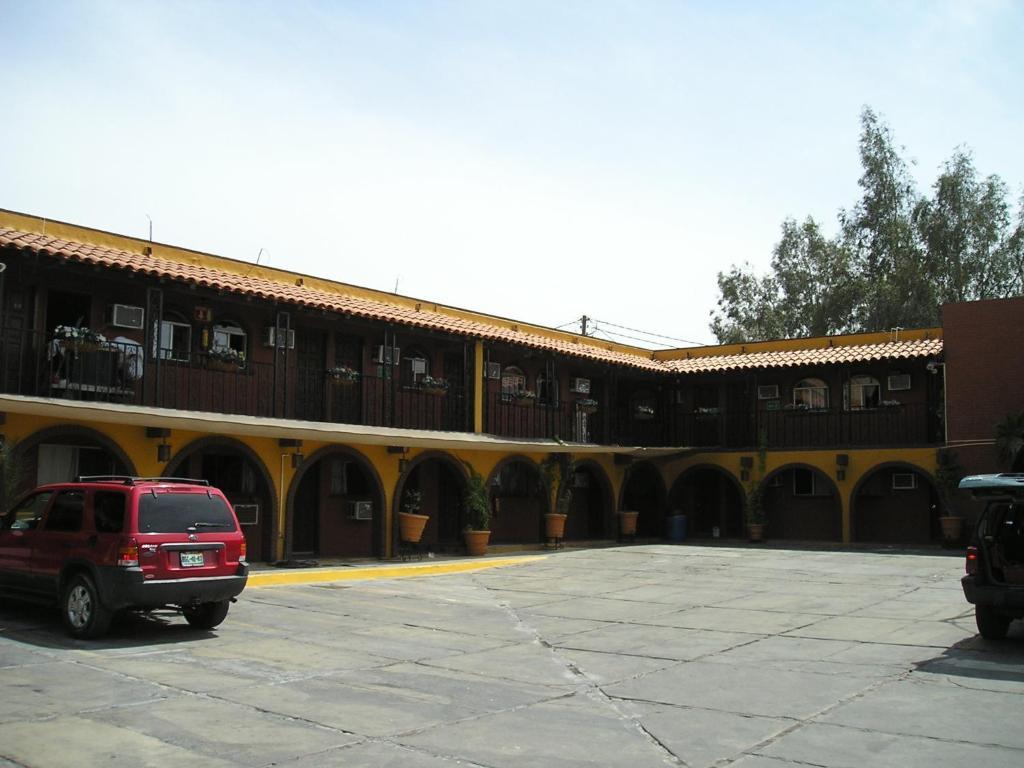 Hotel Hacienda Del Indio à Mexicali Extérieur photo