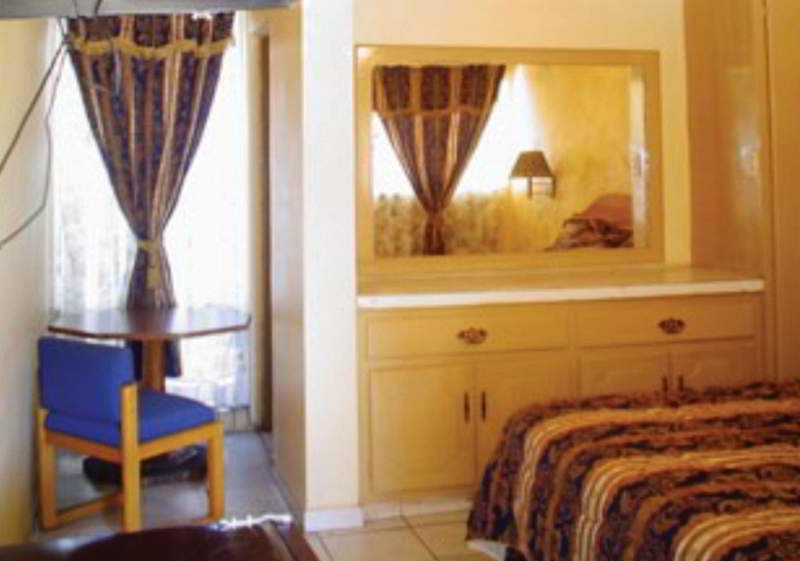 Hotel Hacienda Del Indio à Mexicali Extérieur photo